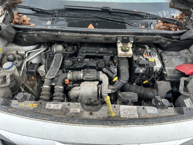 1423597-46 Peugeot Partner Van Utökad Last 1.6 BlueHDi Manuell, 99hk, 2016 (Reparationsobjekt)