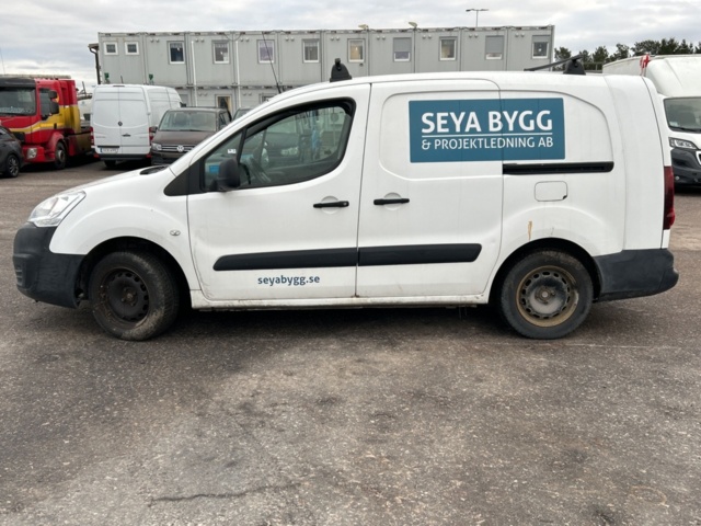 1423597-2 Peugeot Partner Van Utökad Last 1.6 BlueHDi Manuell, 99hk, 2016 (Reparationsobjekt)