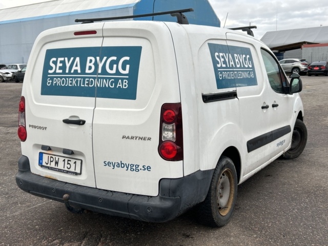 1423597-5 Peugeot Partner Van Utökad Last 1.6 BlueHDi Manuell, 99hk, 2016 (Reparationsobjekt)