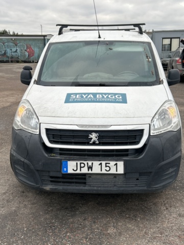 1423597-8 Peugeot Partner Van Utökad Last 1.6 BlueHDi Manuell, 99hk, 2016 (Reparationsobjekt)