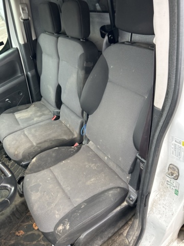 1423597-17 Peugeot Partner Van Utökad Last 1.6 BlueHDi Manuell, 99hk, 2016 (Reparationsobjekt)