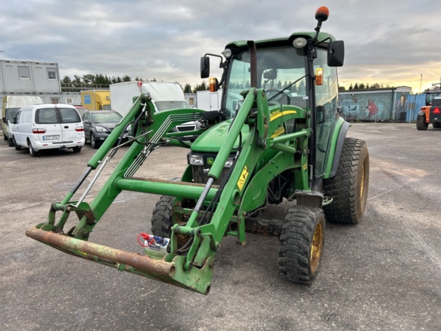 1423600-1 Kompakttraktor John Deere 4720 med frontlastare -2013
