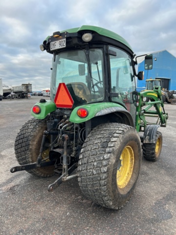 1423600-5 Kompakttraktor John Deere 4720 med frontlastare -2013