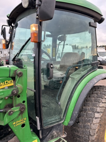 1423600-30 Kompakttraktor John Deere 4720 med frontlastare -2013