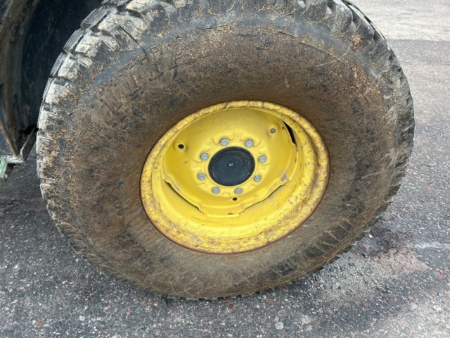 1423600-23 Kompakttraktor John Deere 4720 med frontlastare -2013