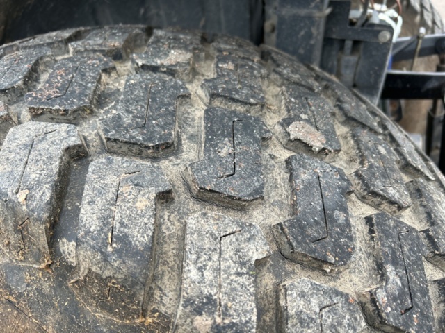 1423600-24 Kompakttraktor John Deere 4720 med frontlastare -2013