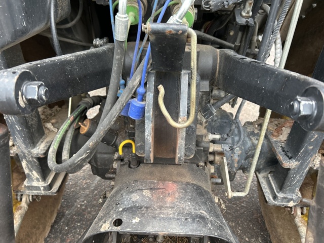 1423600-35 Kompakttraktor John Deere 4720 med frontlastare -2013