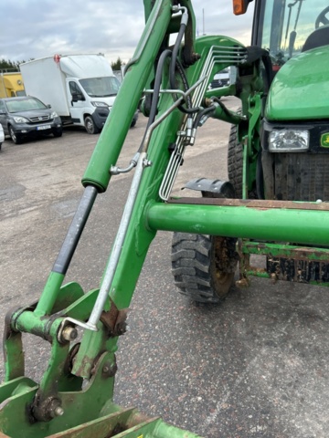 1423600-40 Kompakttraktor John Deere 4720 med frontlastare -2013