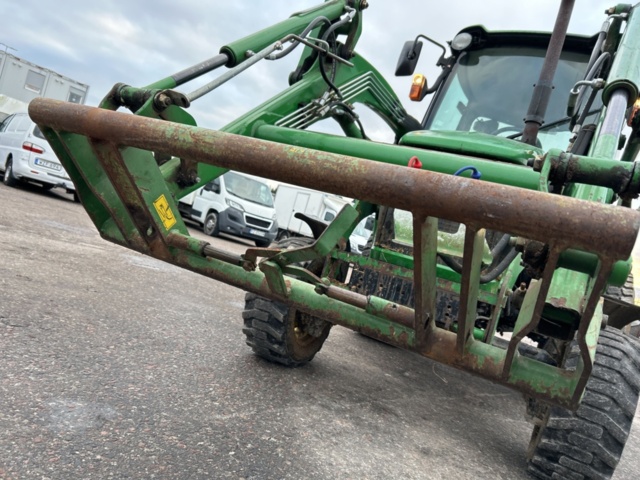 1423600-43 Kompakttraktor John Deere 4720 med frontlastare -2013