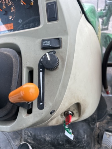 1423600-14 Kompakttraktor John Deere 4720 med frontlastare -2013