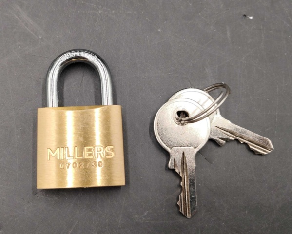 1449226-1 Hänglås, 20 st – Millers, mässing, 30 mm