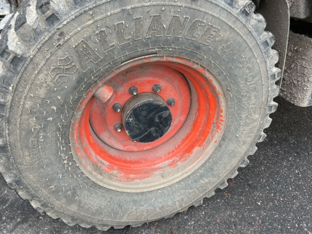 1423601-22 Teleskoplastare Bobcat T36.120SLB med många tillbehör