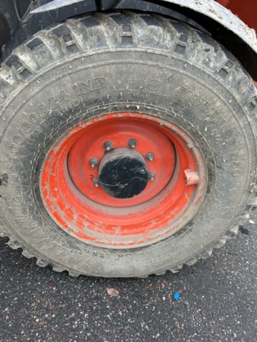 1423601-24 Teleskoplastare Bobcat T36.120SLB med många tillbehör