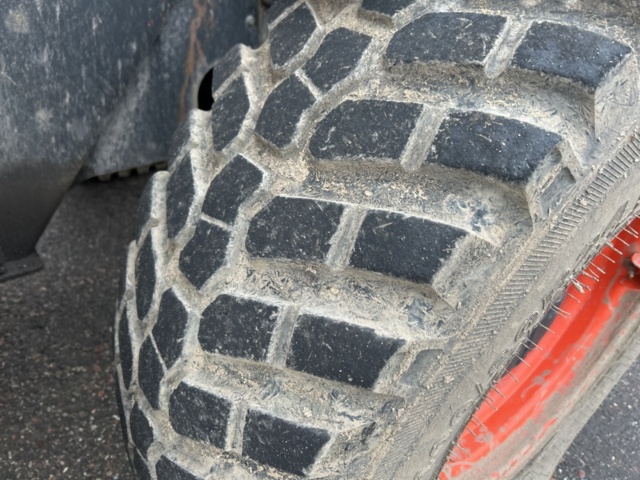 1423601-25 Teleskoplastare Bobcat T36.120SLB med många tillbehör