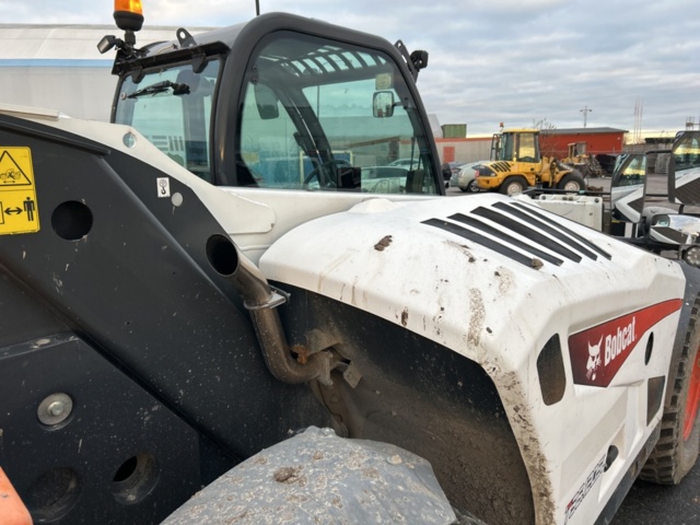 1423601-46 Teleskoplastare Bobcat T36.120SLB med många tillbehör