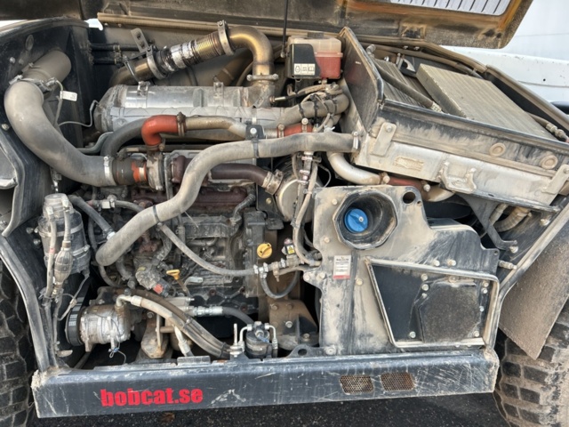 1423601-48 Teleskoplastare Bobcat T36.120SLB med många tillbehör