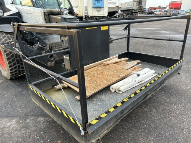 1423601-75 Teleskoplastare Bobcat T36.120SLB med många tillbehör