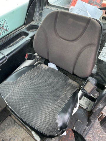 1423601-11 Teleskoplastare Bobcat T36.120SLB med många tillbehör