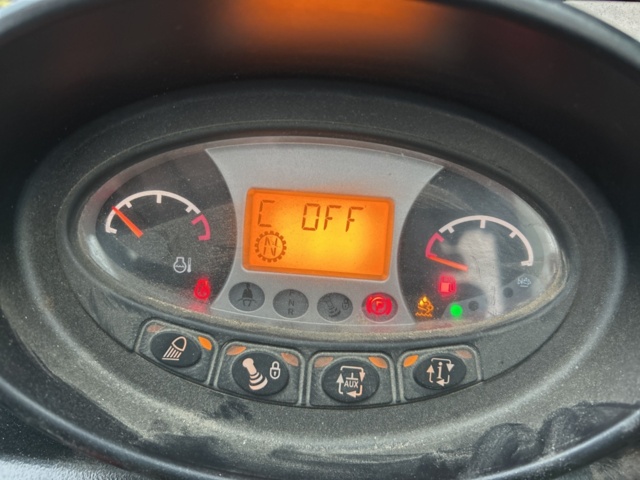 1423601-16 Teleskoplastare Bobcat T36.120SLB med många tillbehör