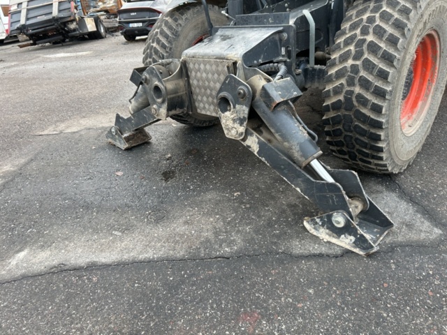 1423601-30 Teleskoplastare Bobcat T36.120SLB med många tillbehör