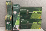 1436463 Samling med trädgårdsmaskiner och motionscyklar