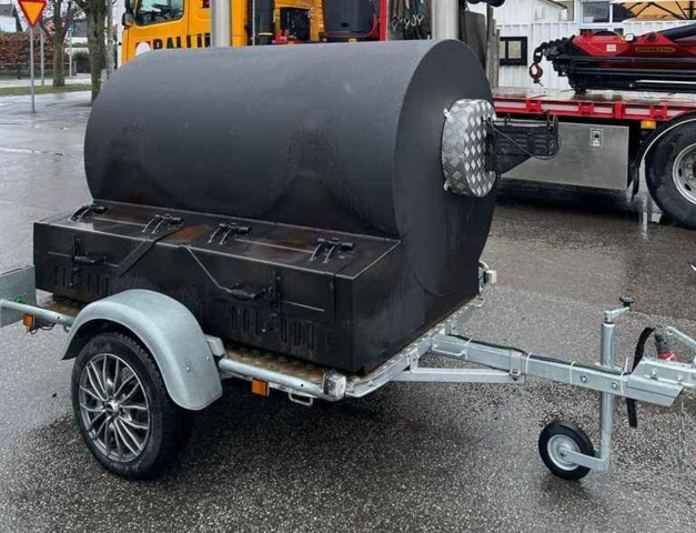 1449310-1 Motordriven rökvagn med 8 hyllor/nivåer - BM Grills & Smokers