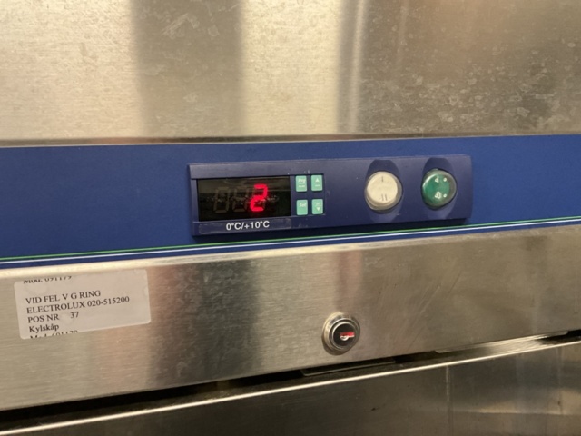 1406646-3 Restaurant refrigerators - Electrolux