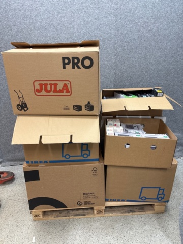 1436464-8 Samling med hemelektronik, verktyg och hushållsartiklar