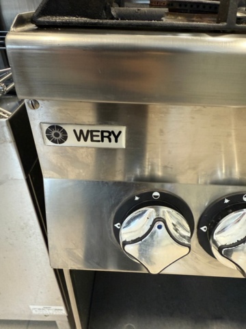 1352489-5 Wery gas stove with 4 burners and base cabinet