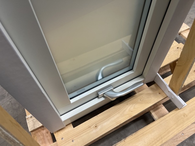 1449335-3 Pivot window Elite window Alu 1-Air 1200x480mm