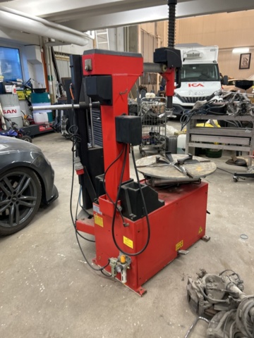 1430020-7 Automatisk däckomläggare