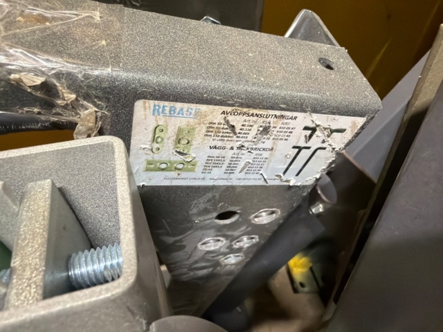 1449361-2 Monteringsfixturer för WC och tvättställ