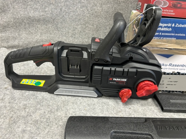 1436450-10 Collection of tools and garden products - Parkside