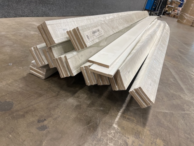 1449488-3 Ca 50 st Foder 12x95x4200mm MDF vit