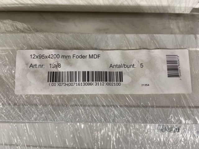 1449488-5 Ca 50 st Foder 12x95x4200mm MDF vit