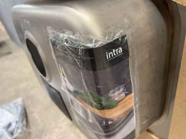 1449343-9 Diskbänk Intra 1600x600mm