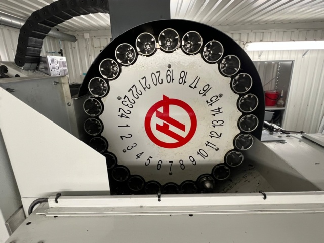 1449520-18 CNC milling machine HAAS VF 2 4-axis