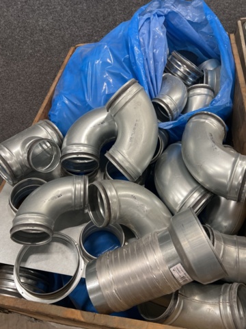 1449515-5 Lot with various ventilation products