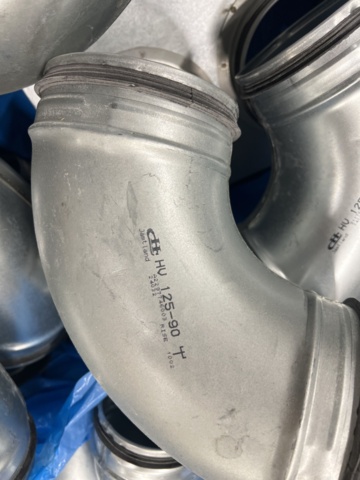 1449515-6 Lot with various ventilation products