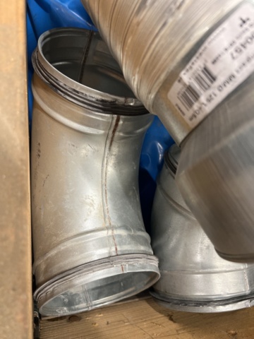 1449515-8 Lot with various ventilation products