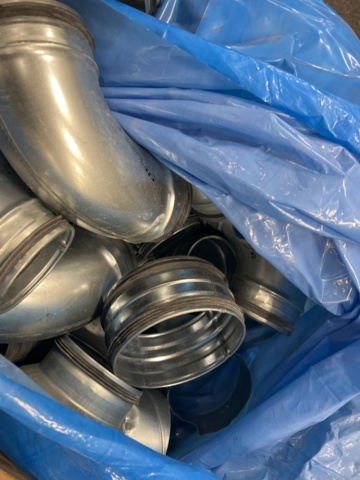 1449515-10 Lot with various ventilation products