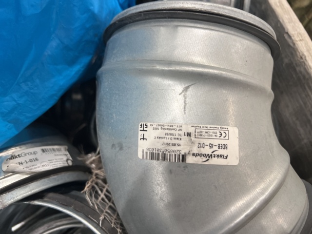 1449515-15 Lot with various ventilation products