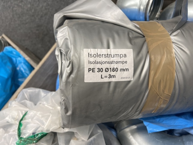 1449515-19 Lot with various ventilation products