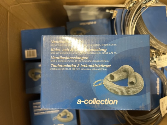 1449515-32 Lot with various ventilation products