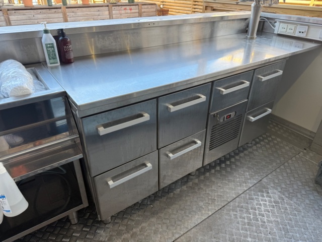 1371130-9 Bar och köksmodul med utrustning - Topbox 23 / Topbox 29