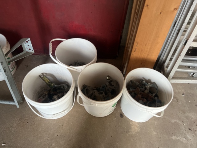 1431508-18 Various ladders, aluminum scaffolding steps, wheelbarrows, etc.