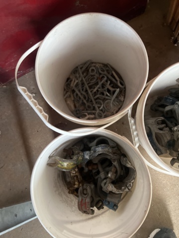 1431508-20 Various ladders, aluminum scaffolding steps, wheelbarrows, etc.