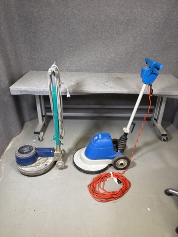 1274489-1 Golvvårdsmaskiner/städmaskiner 2 st - Electrolux Euroclean Satellite 450 & Wetrok Servomat