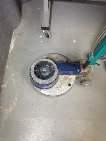 1274489-13 Golvvårdsmaskiner/städmaskiner 2 st - Electrolux Euroclean Satellite 450 & Wetrok Servomat