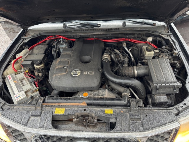 1449634-10 A-Traktor Nissan Navara Dubbelhytt 2.5 dCi 4x4 Automatisk, 171hk, 2008 (Reparationsobjekt)